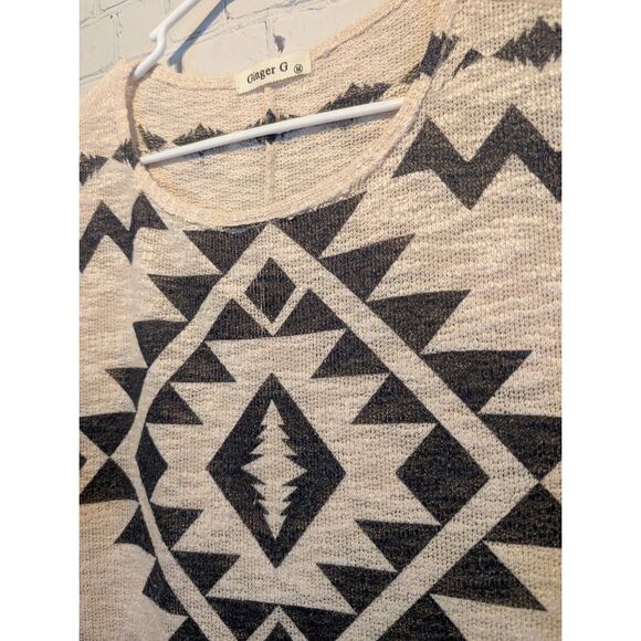 Ginger G loose fit western print knit top medium - Picture 5 of 5